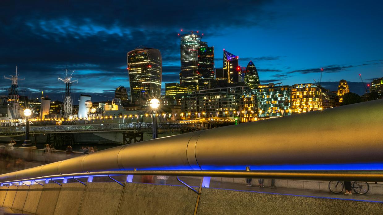 travel entertainment